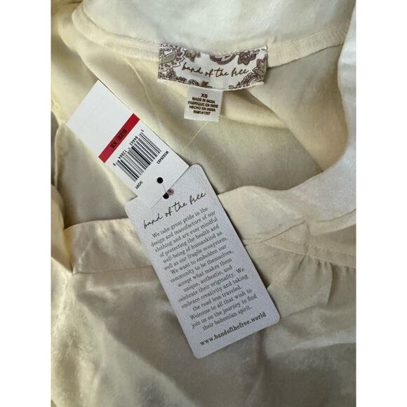 NWT Band Of The Free Cash Ivory Long Sleeve Satin Popover Blouse Size XS Boho - Picture 8 of 9